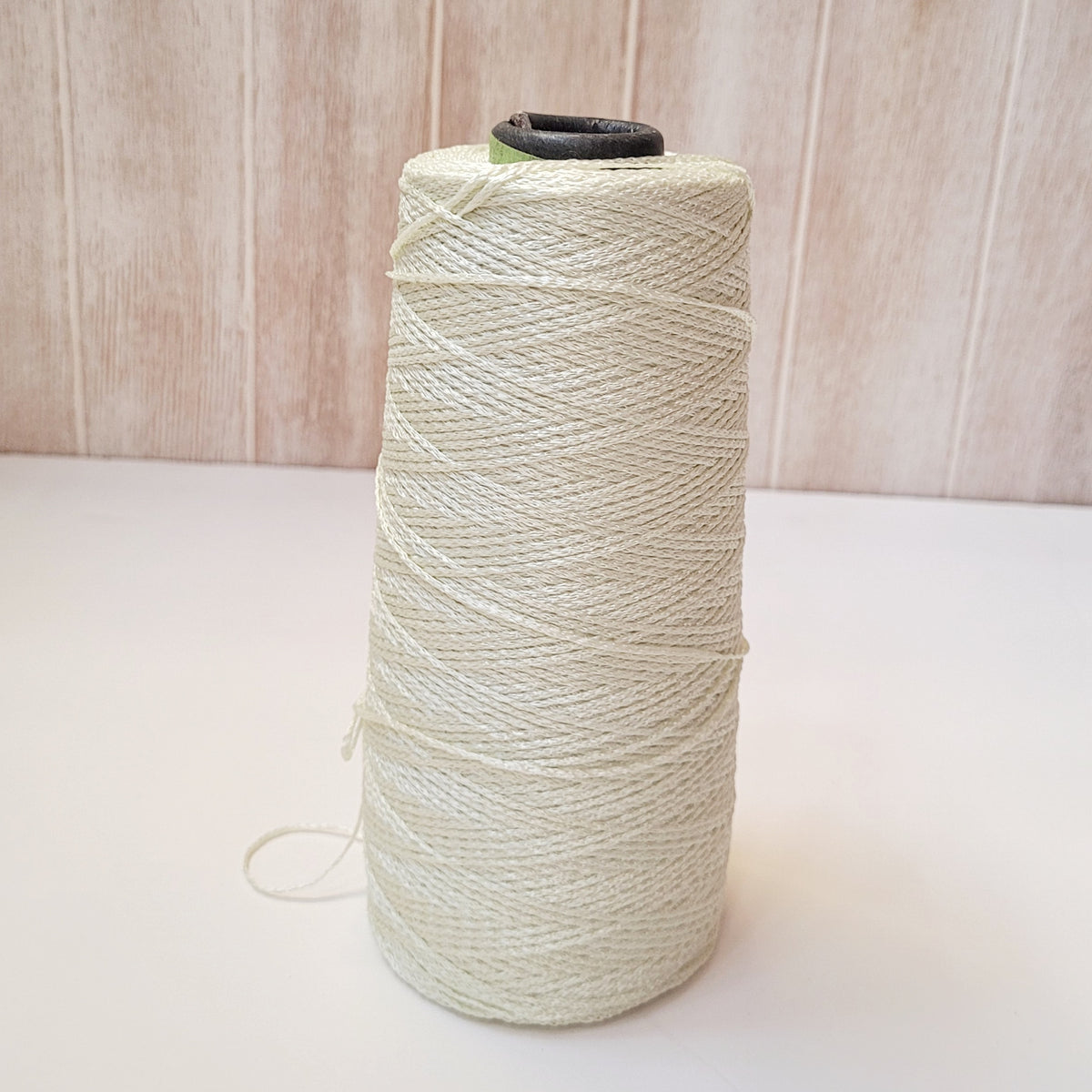 Hilado seda vegetal teñido a mano - cono 250 g