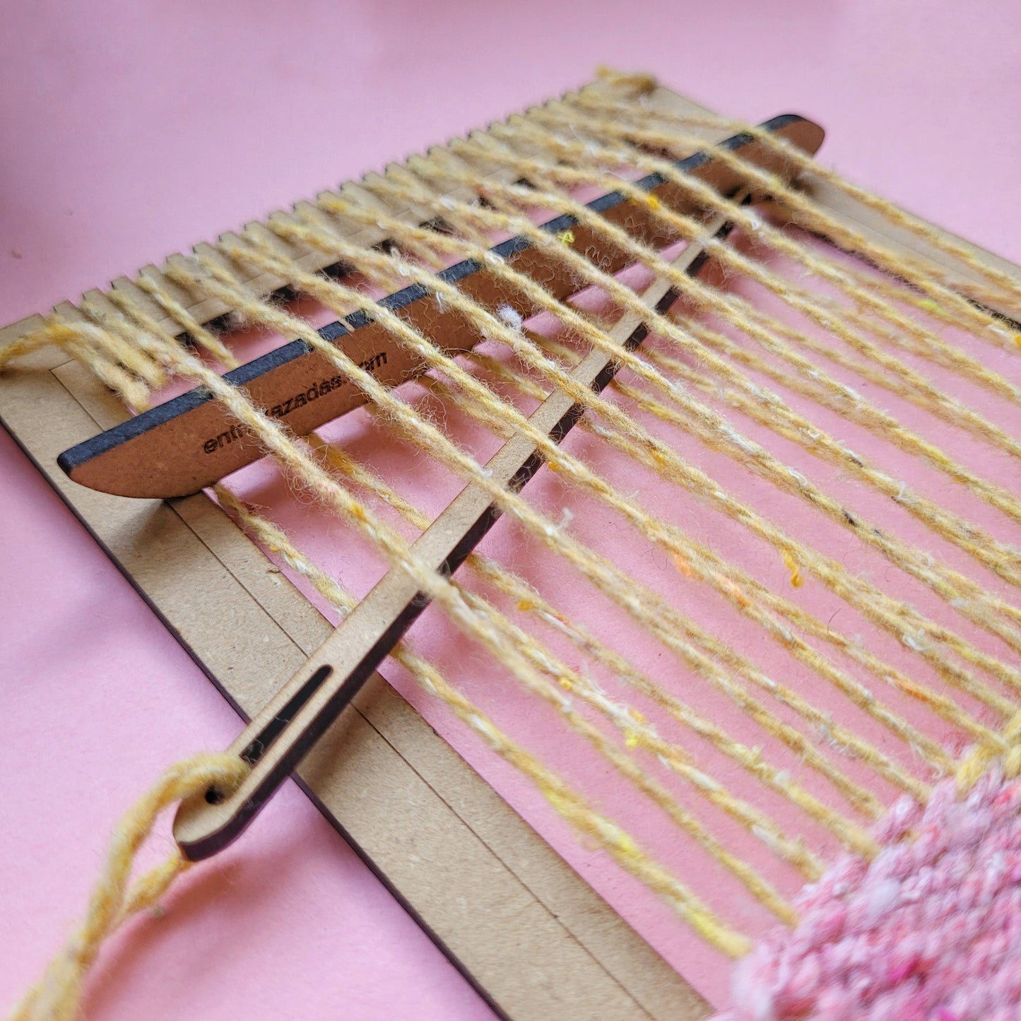 Ñiminka: el mini telar para tejer desde cero en la etapa más linda de la vida + Tutorial + 2 hilados naturales de regalo