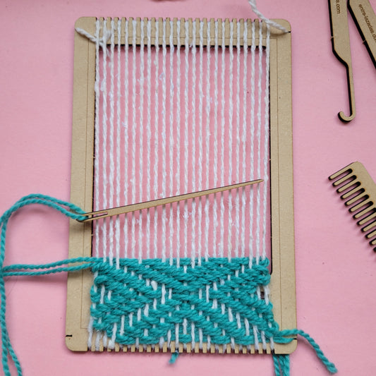 Ñiminka: el mini telar para tejer desde cero en la etapa más linda de la vida + Tutorial + 2 hilados naturales de regalo