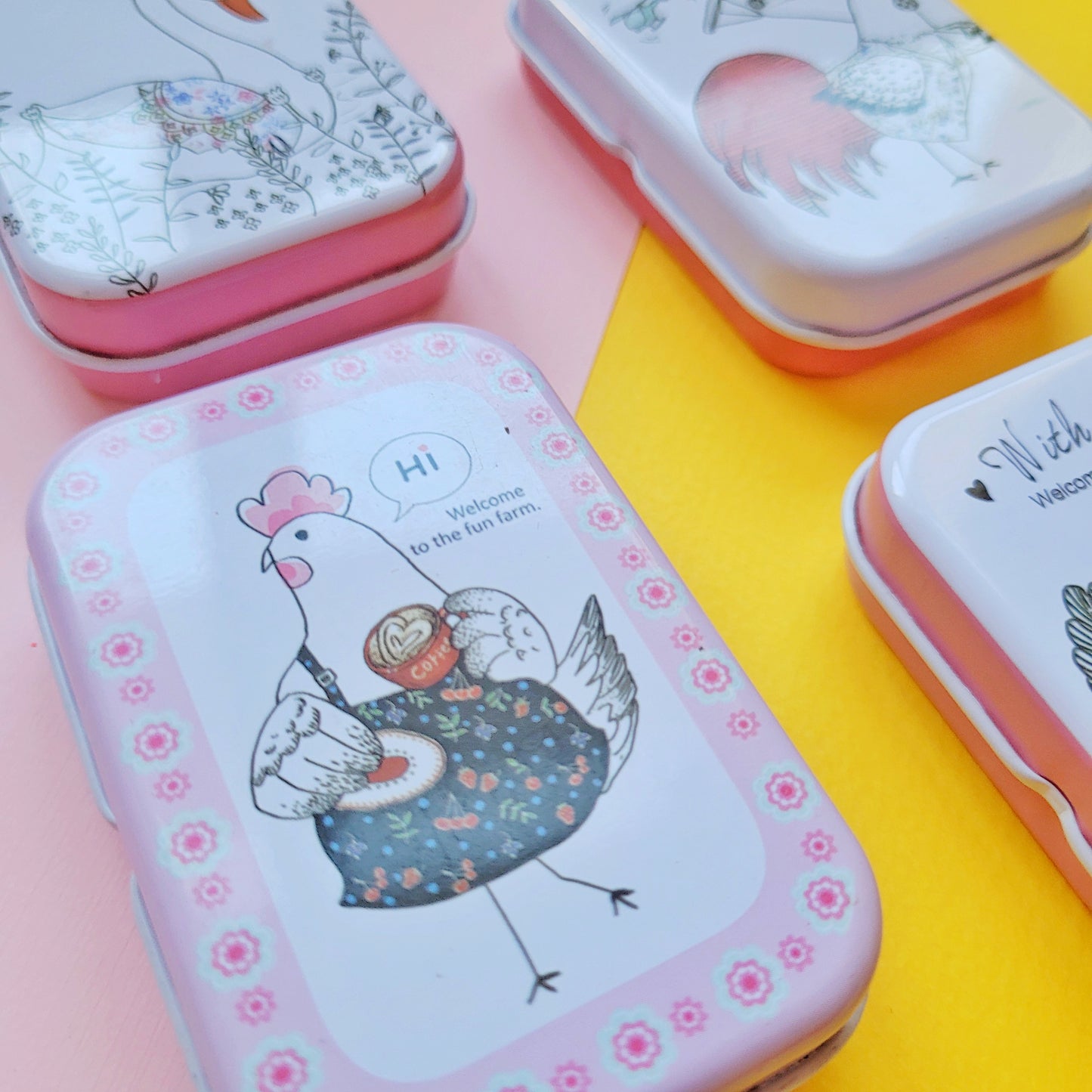 Cajita metálica organizadora Gallinita feliz